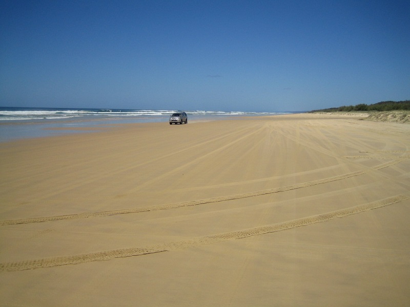 Brisbane Airlie Beach Fraser Island @awayonwheels